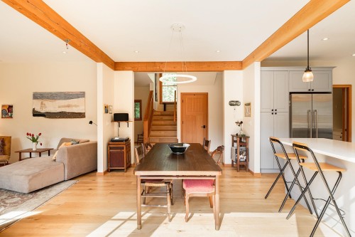 1117 Miller Road, Bowen Island, BC 