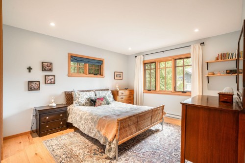 1117 Miller Road, Bowen Island, BC 