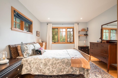 1117 Miller Road, Bowen Island, BC 