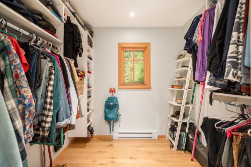 1117 Miller Road, Bowen Island, BC 