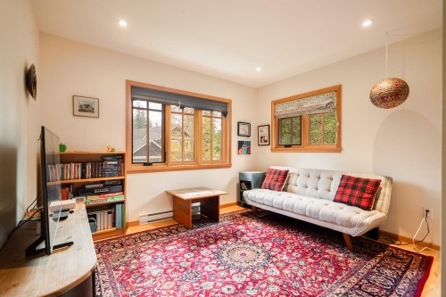 1117 Miller Road, Bowen Island, BC 