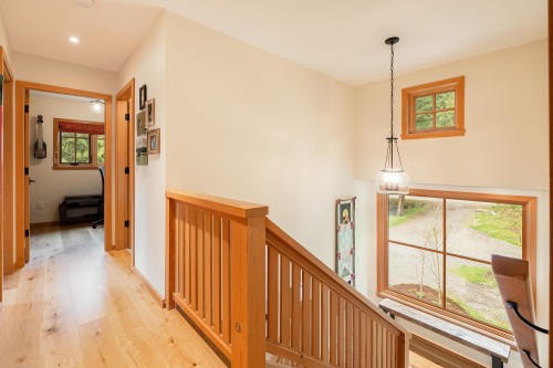 1117 Miller Road, Bowen Island, BC 