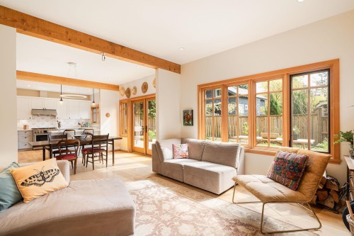 1117 Miller Road, Bowen Island, BC 