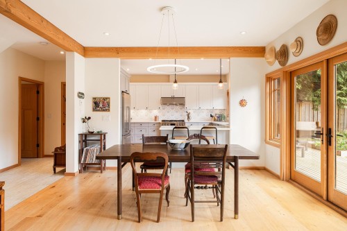 1117 Miller Road, Bowen Island, BC 