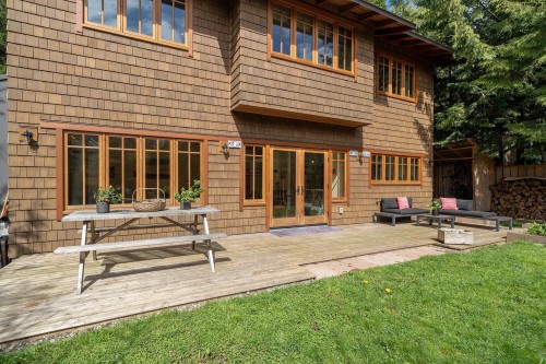 1117 Miller Road, Bowen Island, BC 