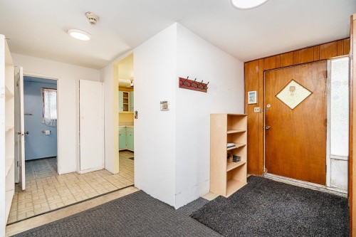 2212 Old Dollarton Road, North Vancouver, BC 