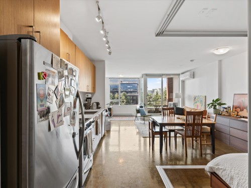 617-221 Union Street, Vancouver, BC 