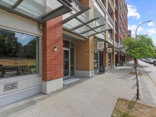 617-221 Union Street, Vancouver, BC 