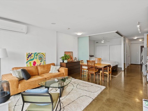 617-221 Union Street, Vancouver, BC 