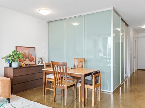 617-221 Union Street, Vancouver, BC 