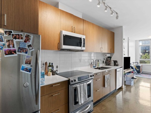 617-221 Union Street, Vancouver, BC 