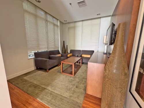 1401-3660 Vanness Avenue, Vancouver, BC 