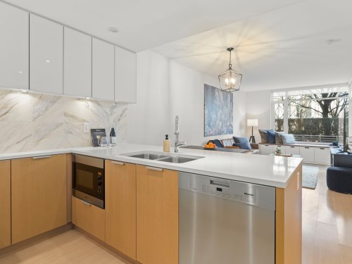 110-110 Switchmen Street, Vancouver, BC 