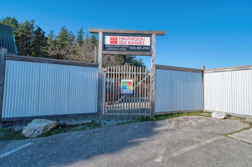 5693 Porpoise Bay Road, Sechelt, BC 