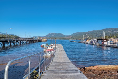 5693 Porpoise Bay Road, Sechelt, BC 