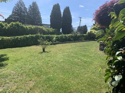 5693 Porpoise Bay Road, Sechelt, BC 