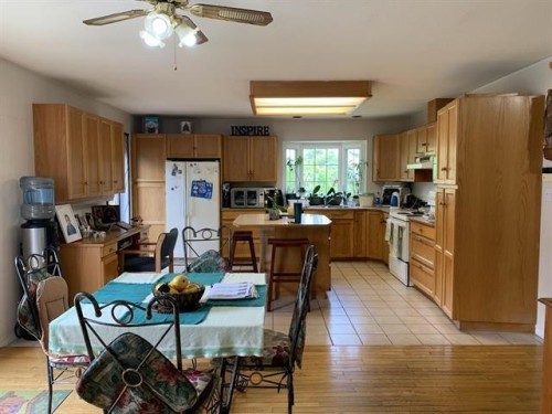 5693 Porpoise Bay Road, Sechelt, BC 