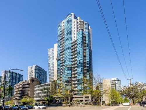 303-1415 Georgia Street W, Vancouver, BC 