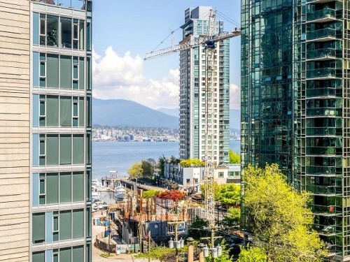 303-1415 Georgia Street W, Vancouver, BC 