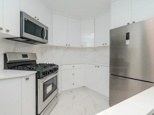 303-1415 Georgia Street W, Vancouver, BC 