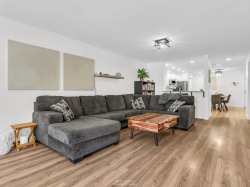 305-1500 Ostler Court, North Vancouver, BC 