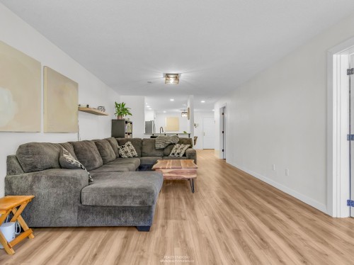 305-1500 Ostler Court, North Vancouver, BC 