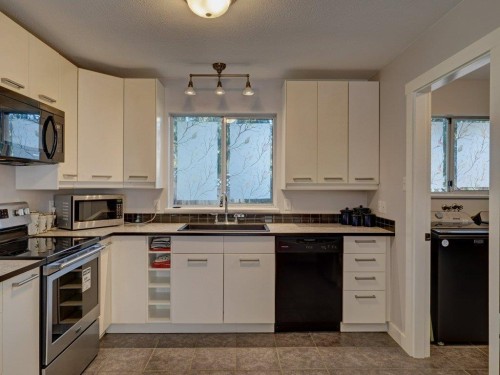 6557 Bjorn Place, Sechelt, BC 