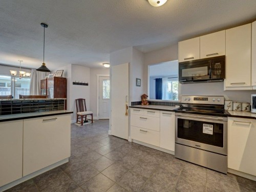 6557 Bjorn Place, Sechelt, BC 