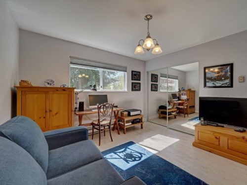 6557 Bjorn Place, Sechelt, BC 