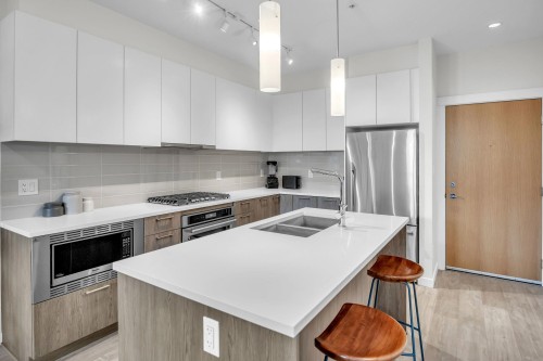 108-615 3Rd Street E, North Vancouver, BC 