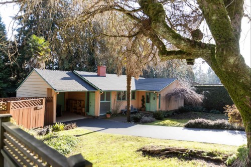 1670 Ayleslynn Drive, North Vancouver, BC 