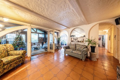 1670 Ayleslynn Drive, North Vancouver, BC 