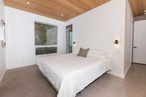 1572 Mountain Road, Gibsons, BC 