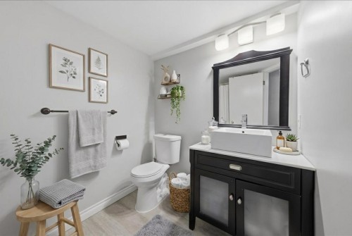 303-1433 1St Avenue E, Vancouver, BC 