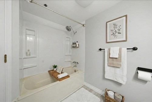 303-1433 1St Avenue E, Vancouver, BC 