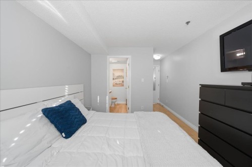 303-1433 1St Avenue E, Vancouver, BC 