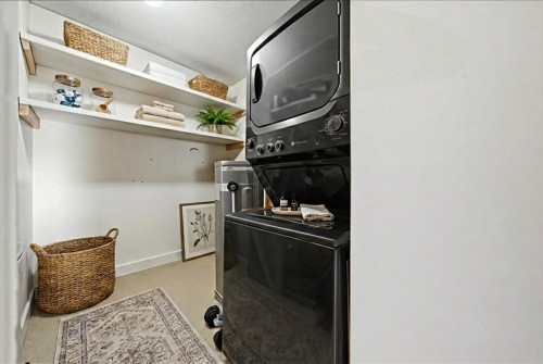 303-1433 1St Avenue E, Vancouver, BC 