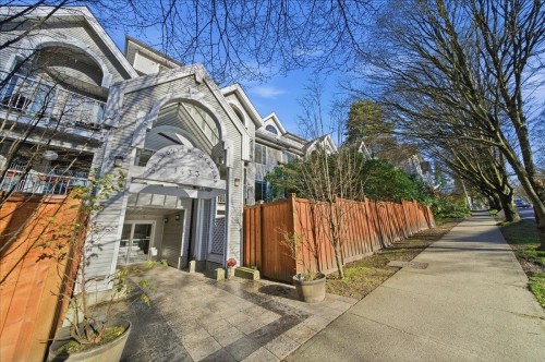 303-1433 1St Avenue E, Vancouver, BC 