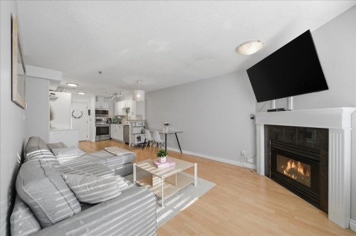 303-1433 1St Avenue E, Vancouver, BC 