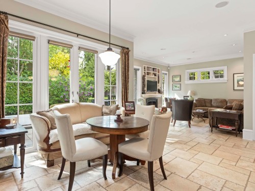 5559 Alma Street, Vancouver, BC 