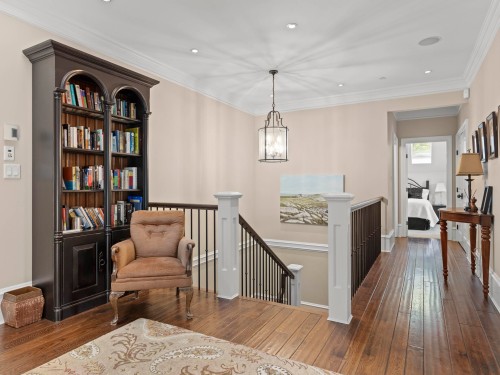 5559 Alma Street, Vancouver, BC 