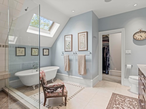 5559 Alma Street, Vancouver, BC 