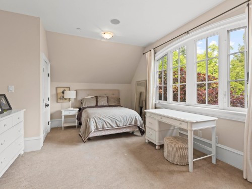 5559 Alma Street, Vancouver, BC 