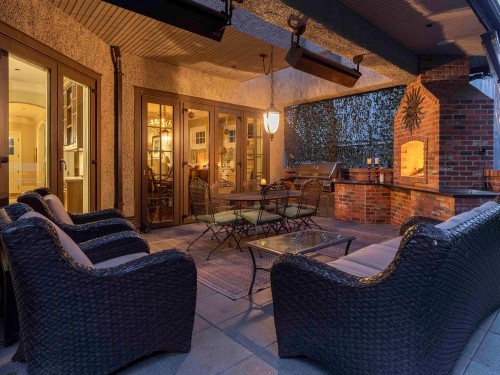 5559 Alma Street, Vancouver, BC 