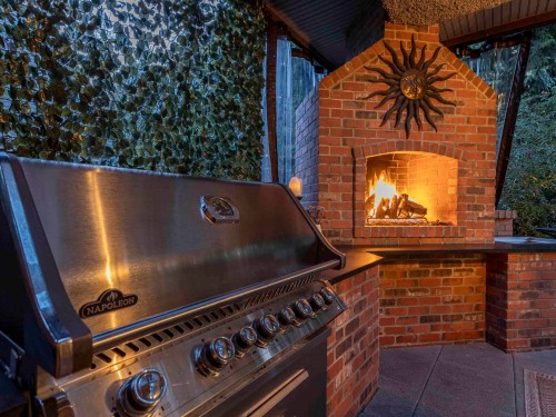 5559 Alma Street, Vancouver, BC 