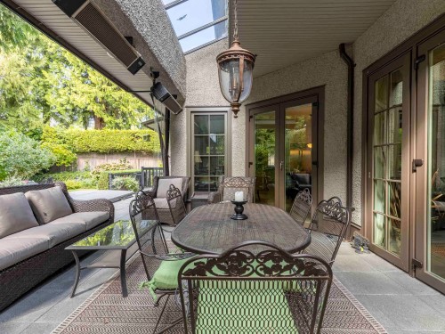 5559 Alma Street, Vancouver, BC 