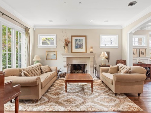 5559 Alma Street, Vancouver, BC 