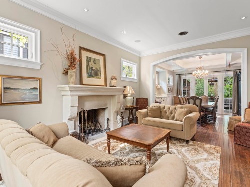 5559 Alma Street, Vancouver, BC 