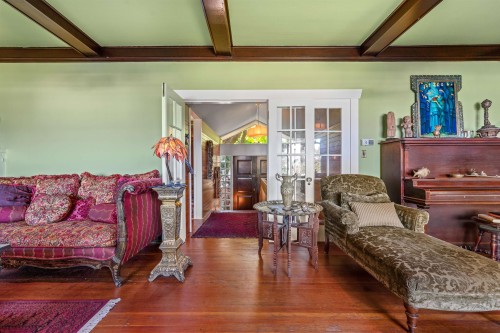 4523 1St Avenue W, Vancouver, BC 