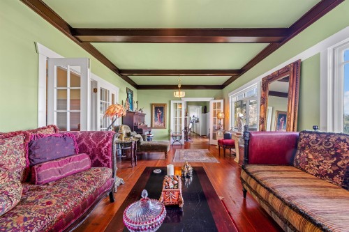 4523 1St Avenue W, Vancouver, BC 